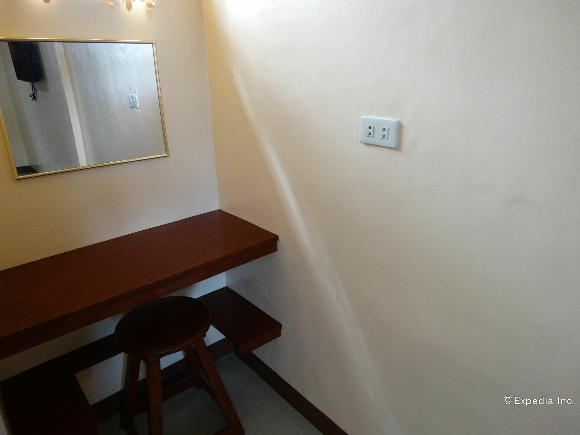 Alona Grove Tourist Inn Tawala  Zewnętrze zdjęcie