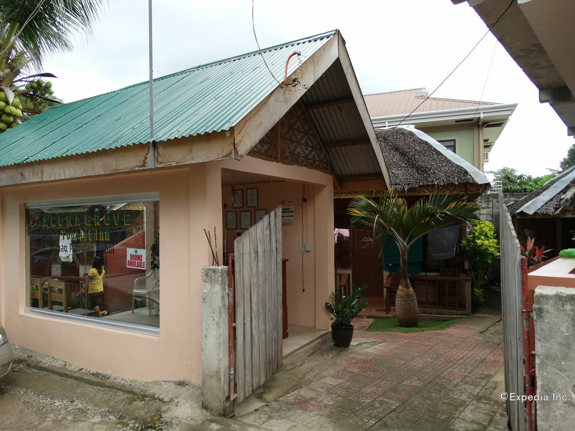Alona Grove Tourist Inn Tawala  Zewnętrze zdjęcie